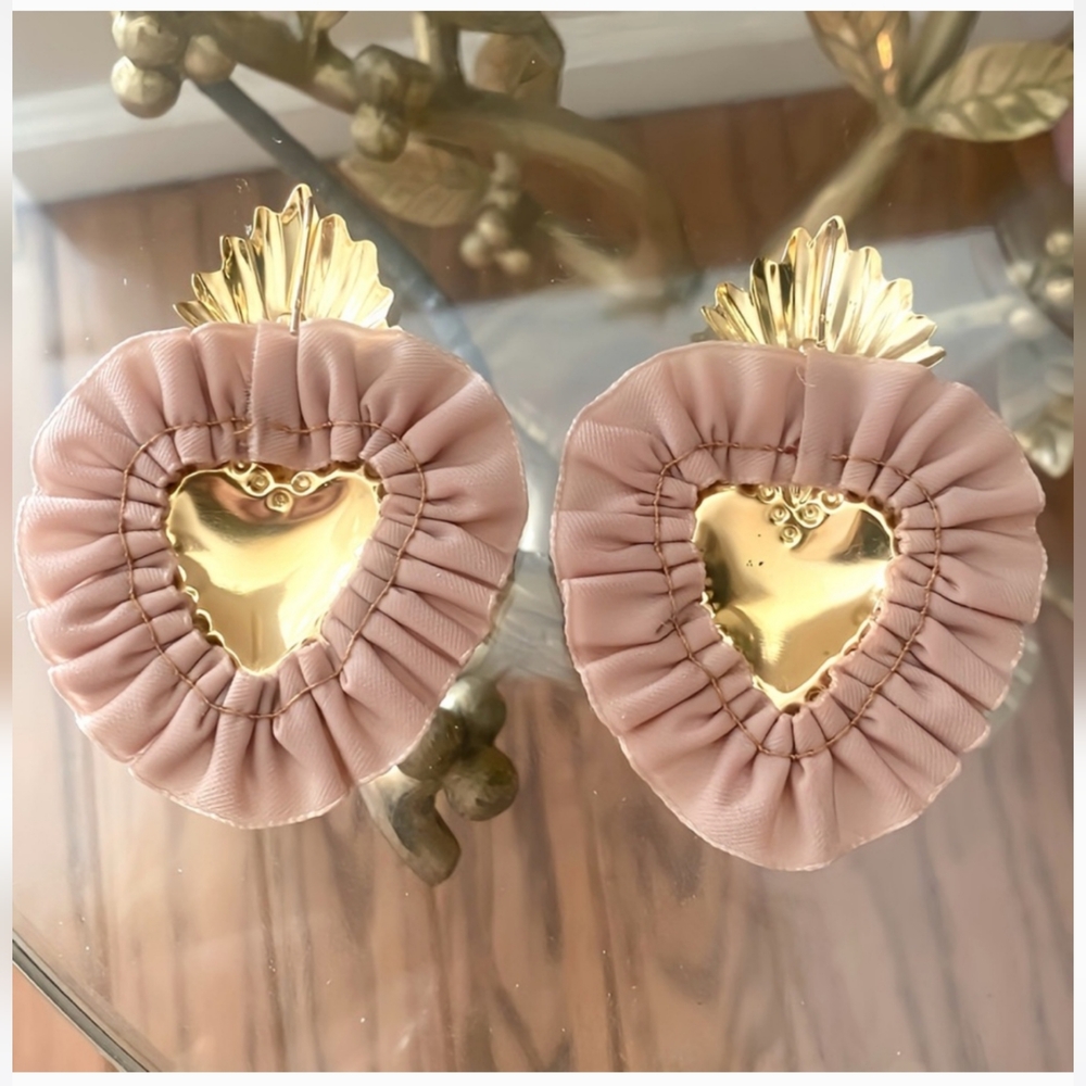 LoveShackFancy Heart Earings - Picture 4 of 13